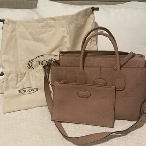 Women’s Pink Tod’s Di Bag in Leather Small. Special edition color. Never used